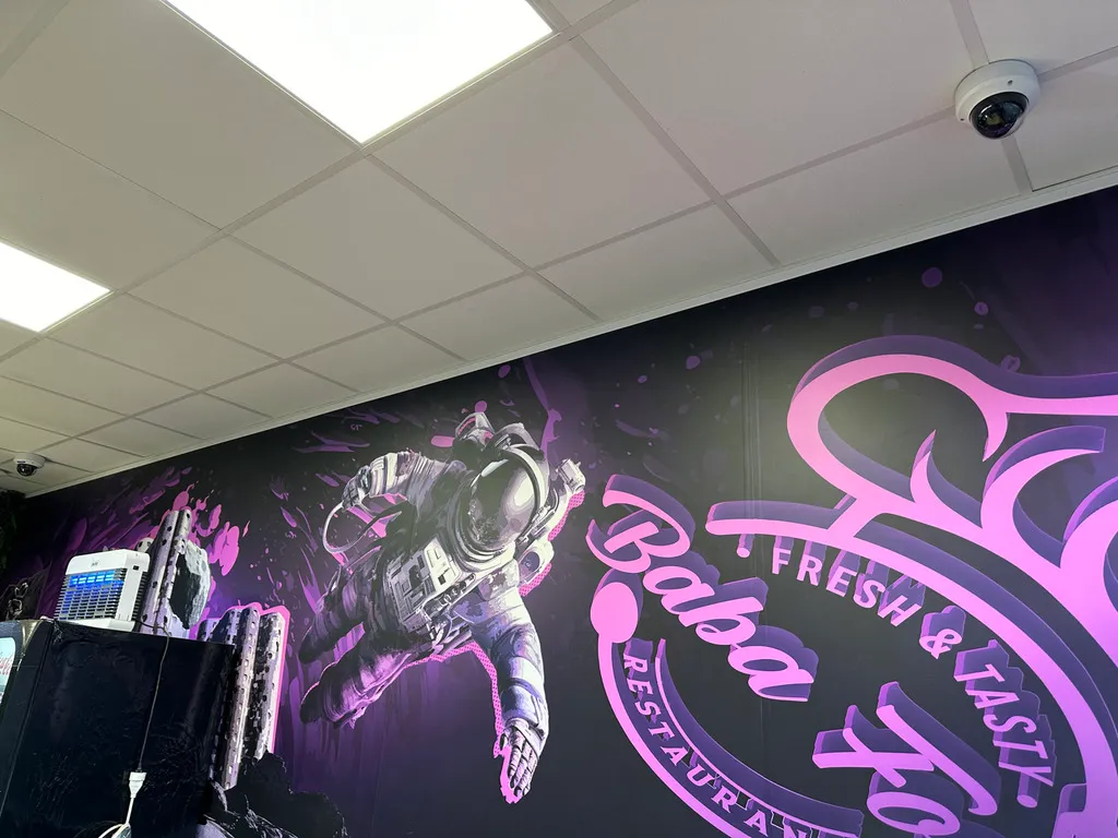 Baba Ko — Habillage mural intérieur